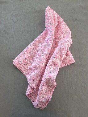 Lilly Pulitzer Pottery Barn Pink Blooms Cotton Baby Swaddle, Muslin 47"